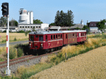 Motorový vlak s "Hurvínky" M131.1454 a M131.1443 opouští Lobodice cestou do Tovačova   Foto: Michal Boček